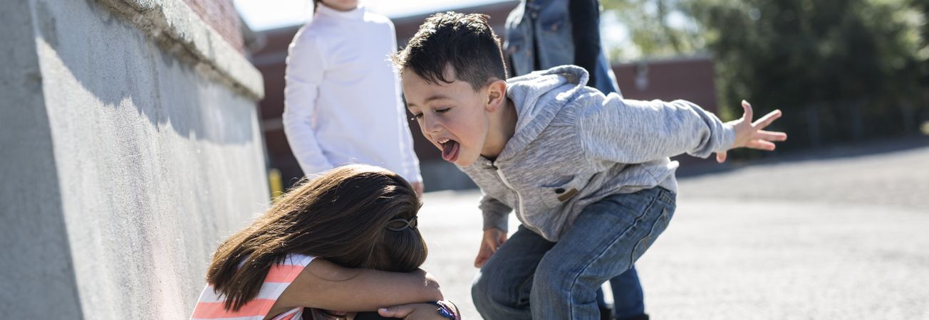 Mit kezdjünk a verekedős és harapós gyermekkel?